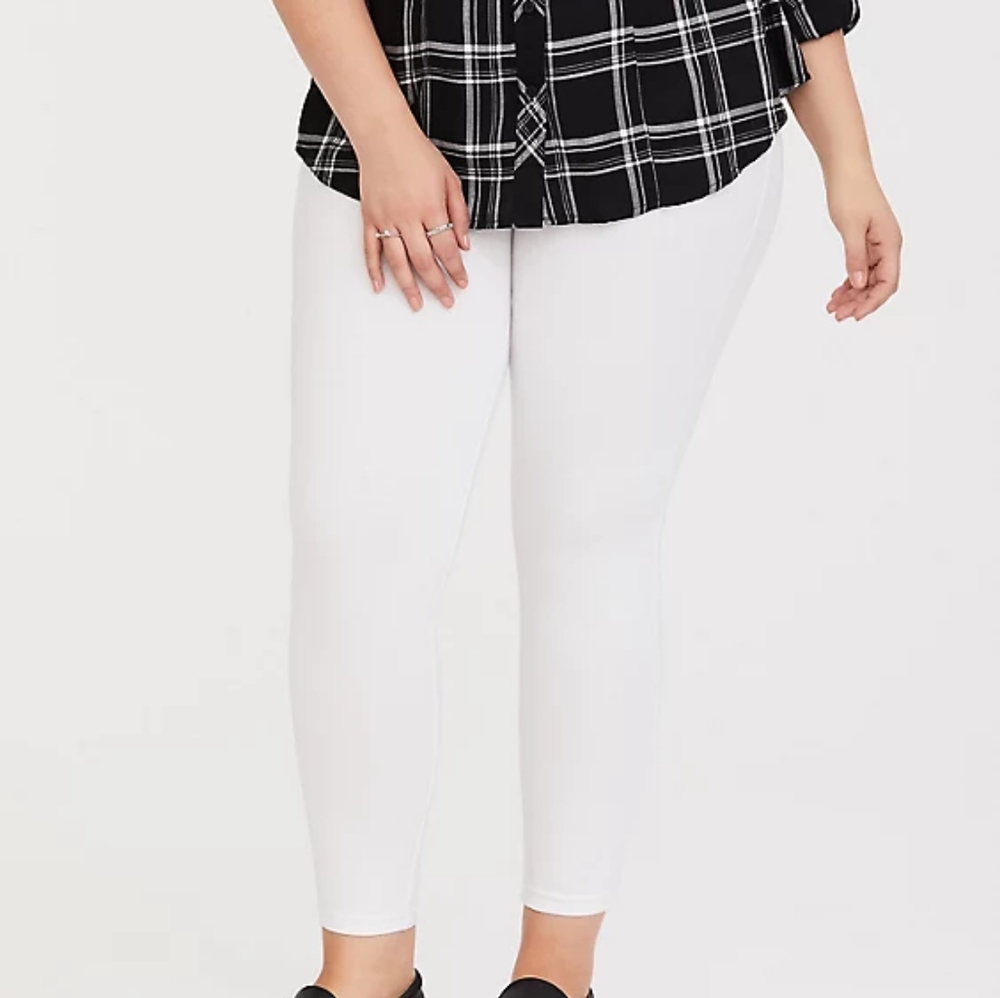 Torrid White Leggings Size 1